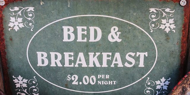bed-and-breakfast-1431775_640